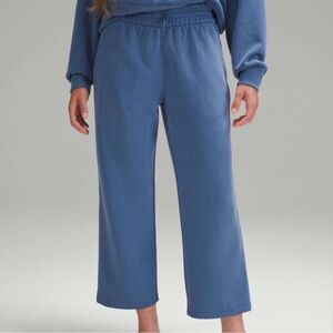 Lululemon Women’s High Waist Cropped Softreme Pants